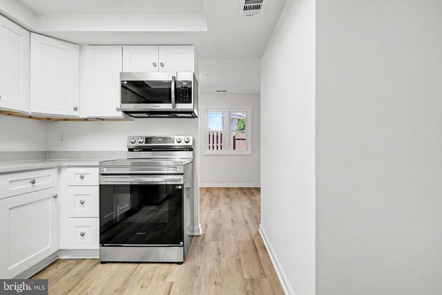112 RICHLAND CIR, Sterling, VA 20164