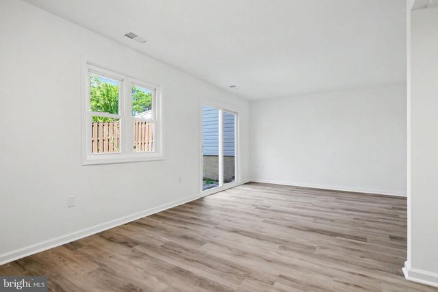 112 RICHLAND CIR, Sterling, VA 20164