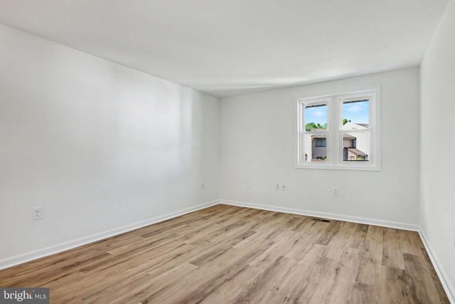 112 RICHLAND CIR, Sterling, VA 20164