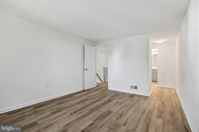 112 RICHLAND CIR, Sterling, VA 20164