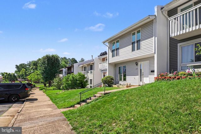 112 RICHLAND CIR, Sterling, VA 20164