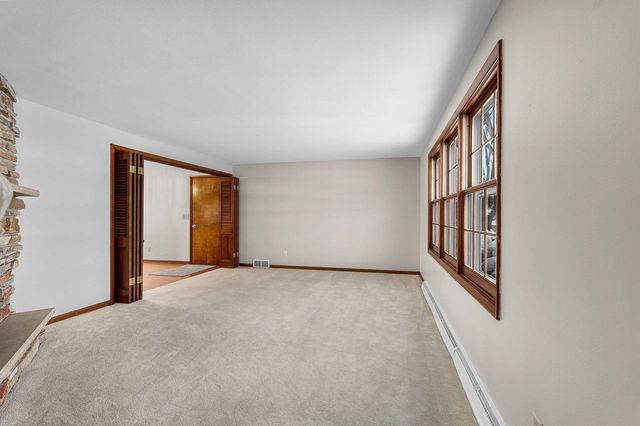 1217 MORRIS AVENUE, Green Bay, WI 54304