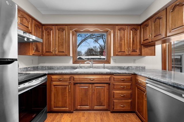 1217 MORRIS AVENUE, Green Bay, WI 54304