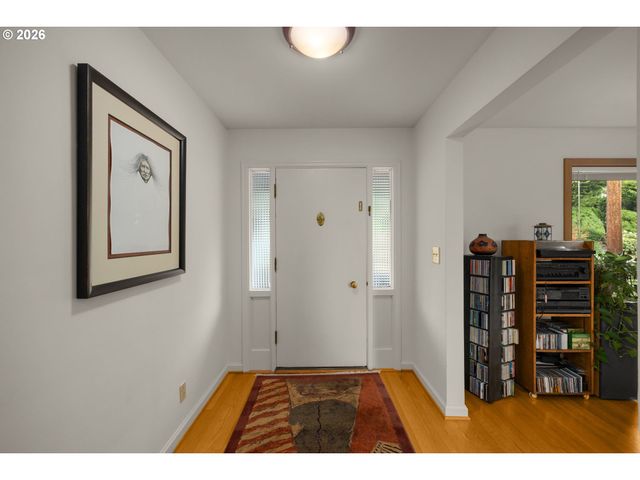 6464 Sw PARKHILL Dr, Portland, OR 97239