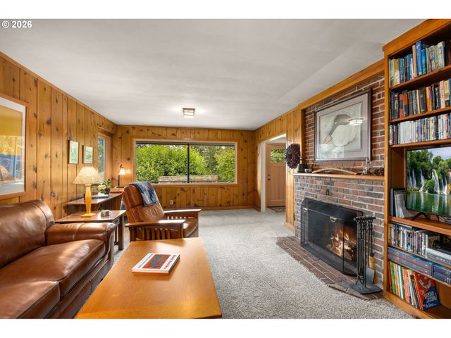6464 Sw PARKHILL Dr, Portland, OR 97239