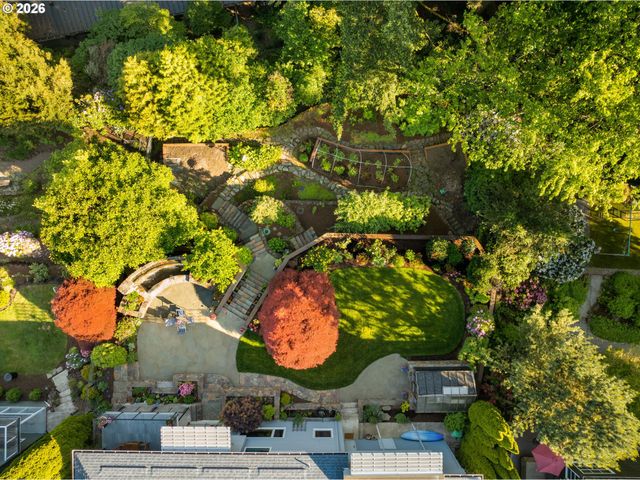 6464 Sw PARKHILL Dr, Portland, OR 97239