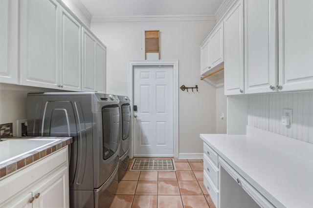 209 Goldridge DR, Georgetown, TX 78633