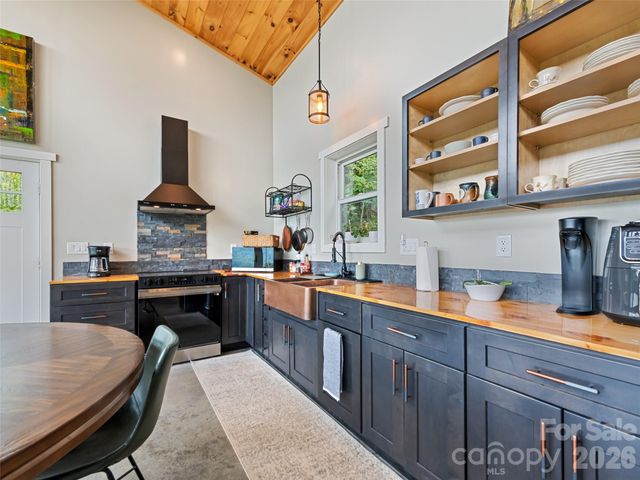 1225 Clark Road, Clyde, NC 28721