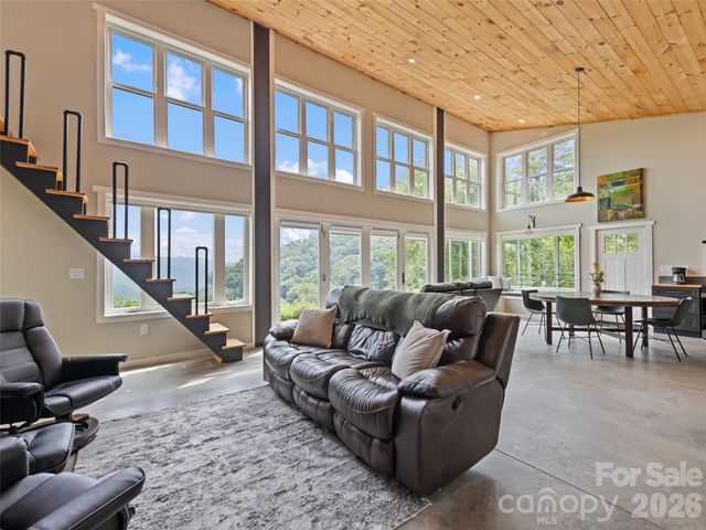 1225 Clark Road, Clyde, NC 28721