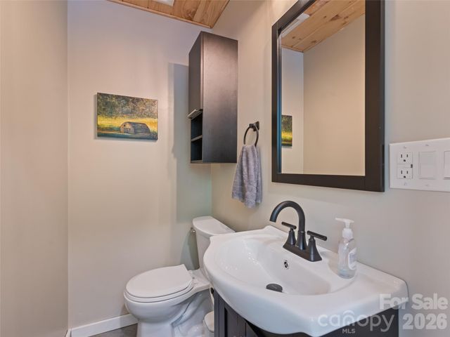 1225 Clark Road, Clyde, NC 28721