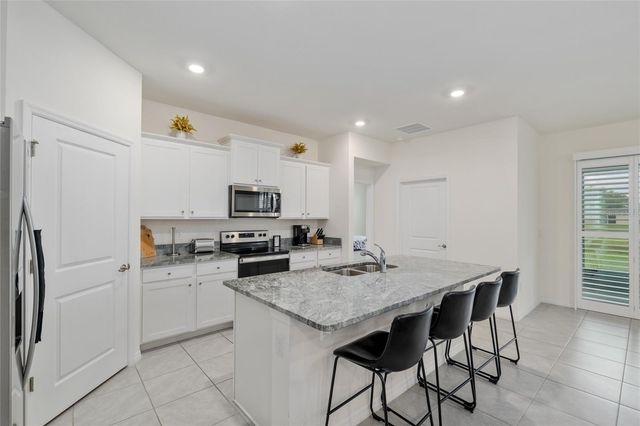 5246 NW 43RD LANE ROAD, Ocala, FL 34482