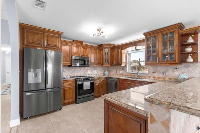 9336 COUNTY ROAD 125D, Wildwood, FL 34785