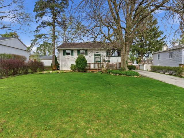 7663 Walnut Avenue, Woodridge, IL 60517