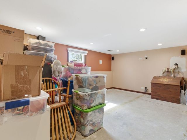 7663 Walnut Avenue, Woodridge, IL 60517