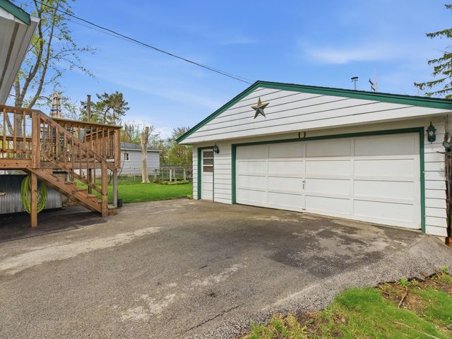 7663 Walnut Avenue, Woodridge, IL 60517