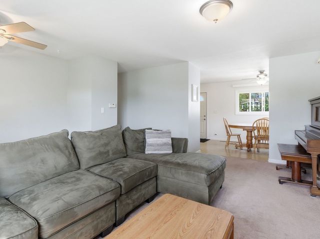 7663 Walnut Avenue, Woodridge, IL 60517