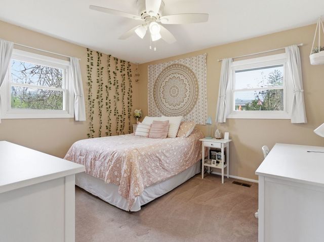 7663 Walnut Avenue, Woodridge, IL 60517