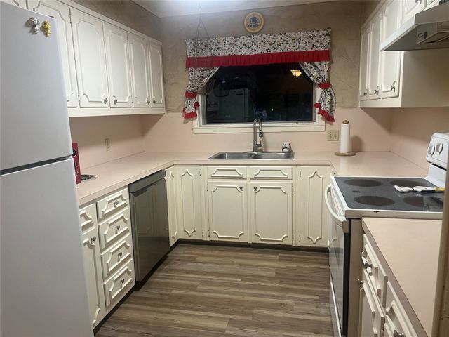 5501 Lake Charles Drive, Waco, TX 76710