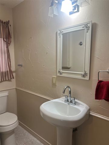 5501 Lake Charles Drive, Waco, TX 76710
