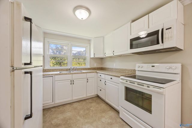 135 T E McKinney Circle, Owens Cross Roads, AL 35763