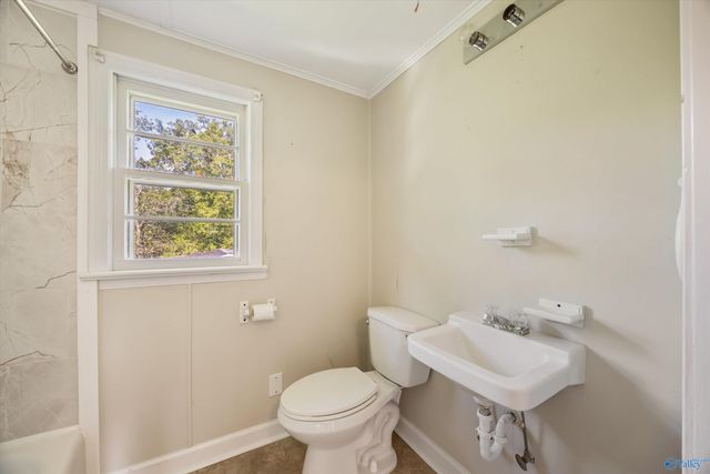 135 T E McKinney Circle, Owens Cross Roads, AL 35763