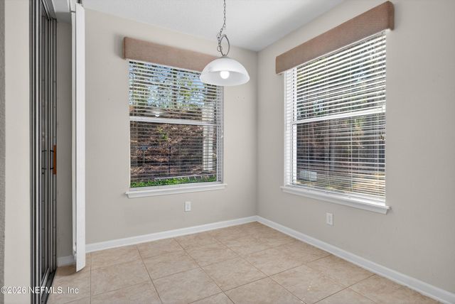 8699 LITTLE SWIFT Circle 25G, Jacksonville, FL 32256