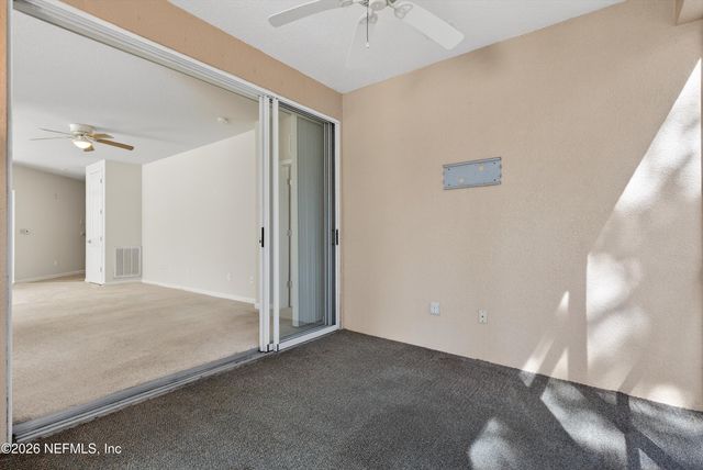 8699 LITTLE SWIFT Circle 25G, Jacksonville, FL 32256