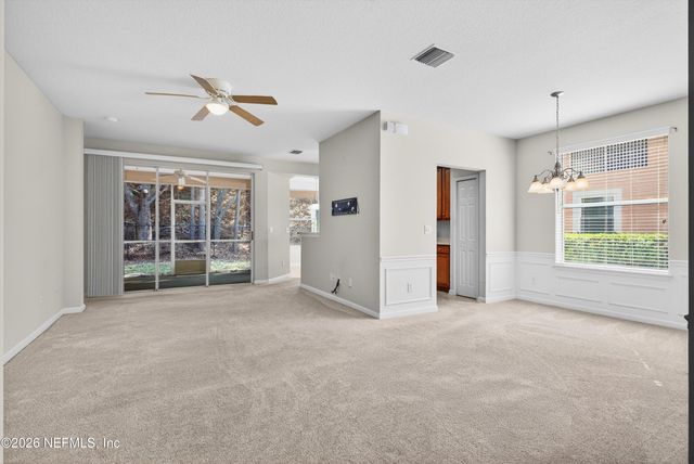 8699 LITTLE SWIFT Circle 25G, Jacksonville, FL 32256