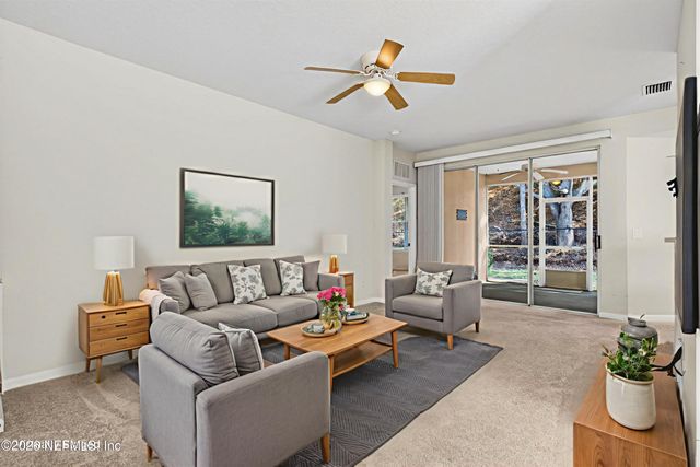 8699 LITTLE SWIFT Circle 25G, Jacksonville, FL 32256