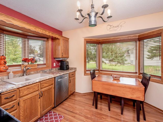 1466 Laurel Avenue, Saint Paul Park, MN 55071