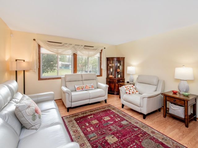 1466 Laurel Avenue, Saint Paul Park, MN 55071