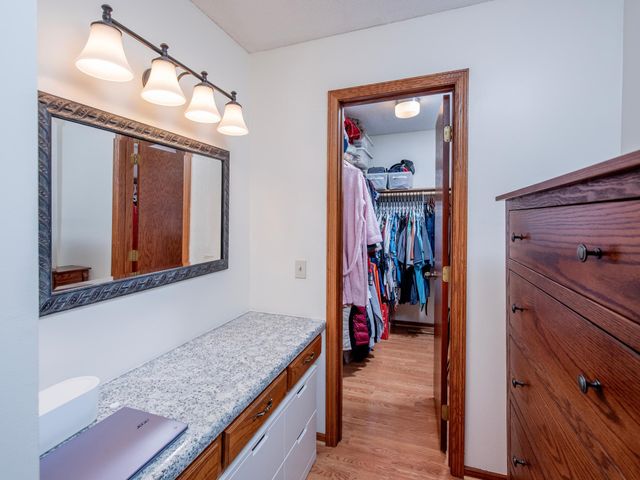 1466 Laurel Avenue, Saint Paul Park, MN 55071