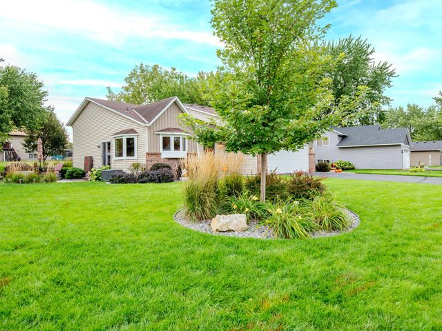 1466 Laurel Avenue, Saint Paul Park, MN 55071