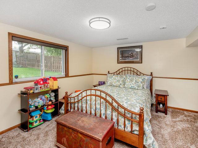 1466 Laurel Avenue, Saint Paul Park, MN 55071