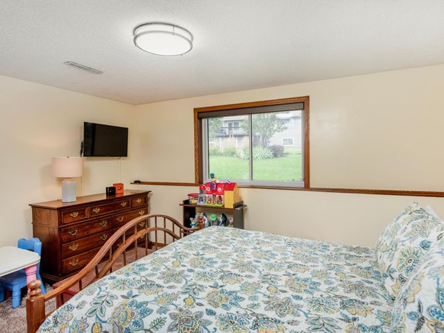 1466 Laurel Avenue, Saint Paul Park, MN 55071