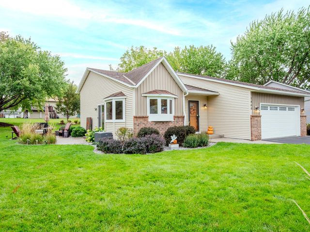 1466 Laurel Avenue, Saint Paul Park, MN 55071