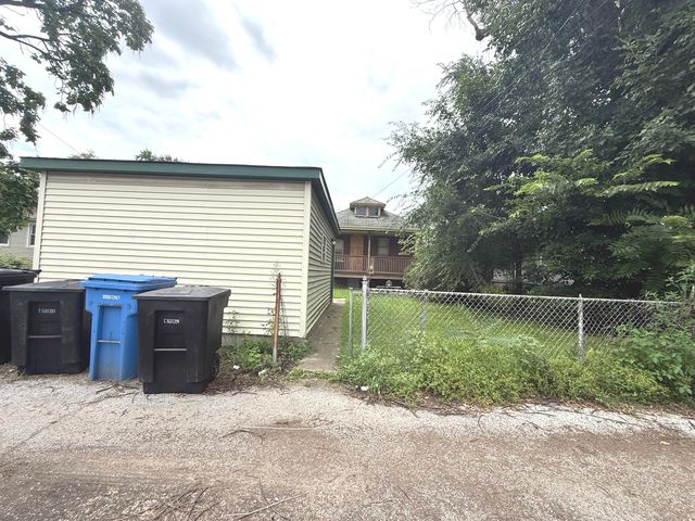 8115 S Dante Avenue, Chicago, IL 60619