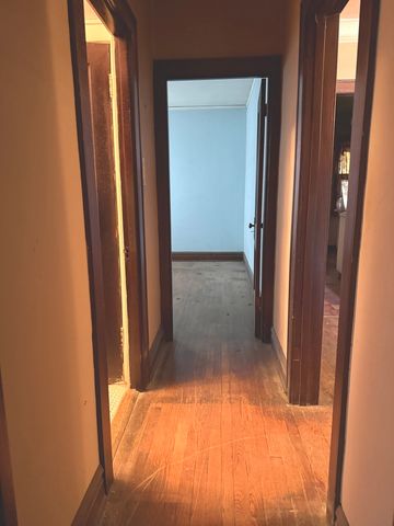 8115 S Dante Avenue, Chicago, IL 60619