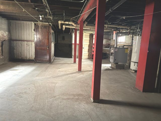 8115 S Dante Avenue, Chicago, IL 60619