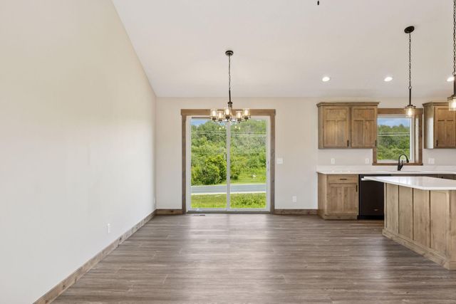 521 Summit Circle, Baldwin, WI 54002