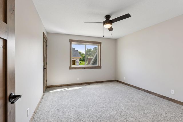 521 Summit Circle, Baldwin, WI 54002