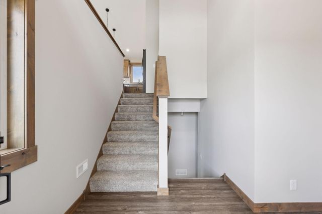 521 Summit Circle, Baldwin, WI 54002