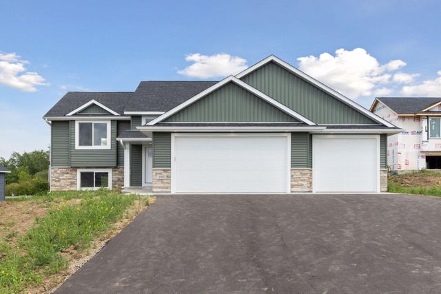 521 Summit Circle, Baldwin, WI 54002