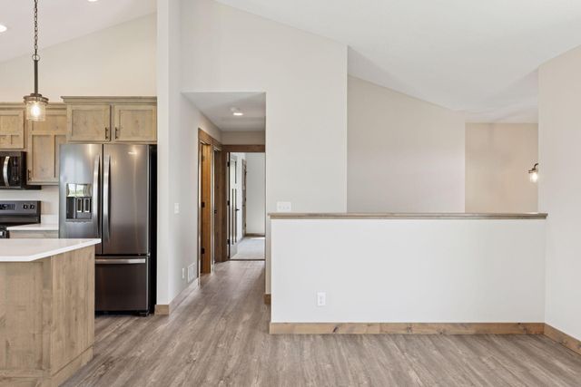 521 Summit Circle, Baldwin, WI 54002