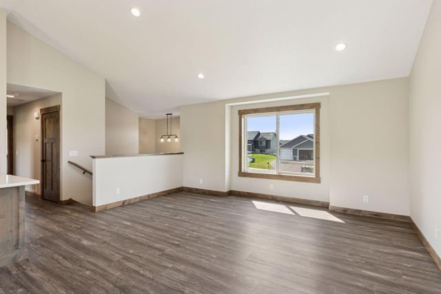 521 Summit Circle, Baldwin, WI 54002