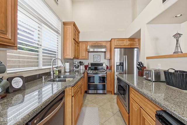 4442 E GRAYTHORN Street, Phoenix, AZ 85044
