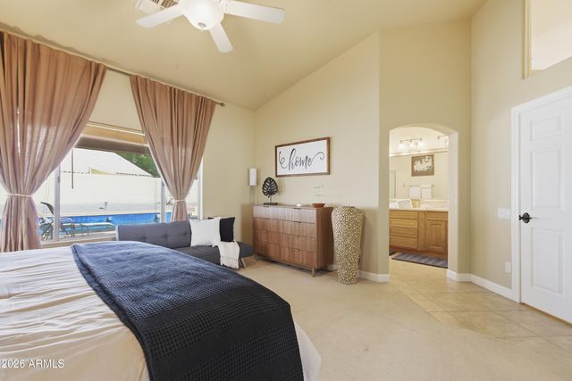 4442 E GRAYTHORN Street, Phoenix, AZ 85044