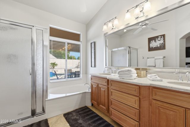4442 E GRAYTHORN Street, Phoenix, AZ 85044