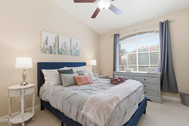 4442 E GRAYTHORN Street, Phoenix, AZ 85044