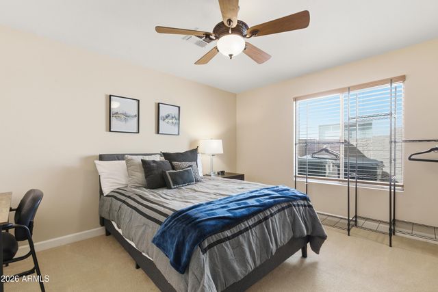 4442 E GRAYTHORN Street, Phoenix, AZ 85044